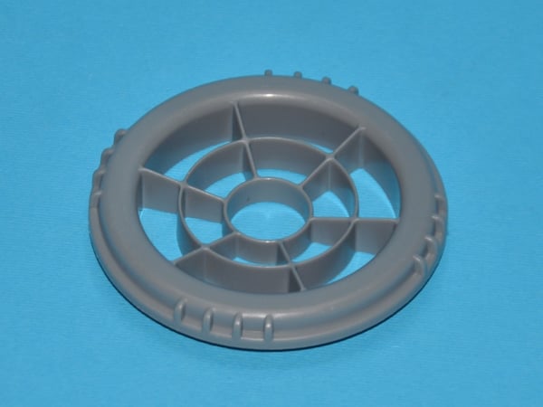 Manifold Nut