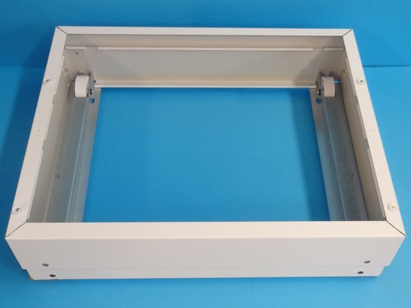 Plinth 550