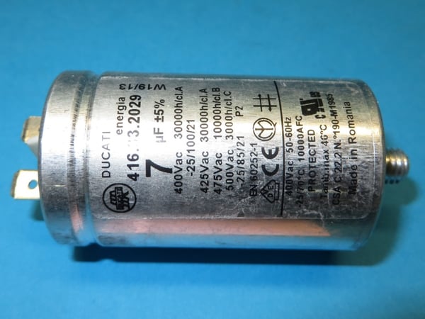 Capacitor 7UF Em 60HZ