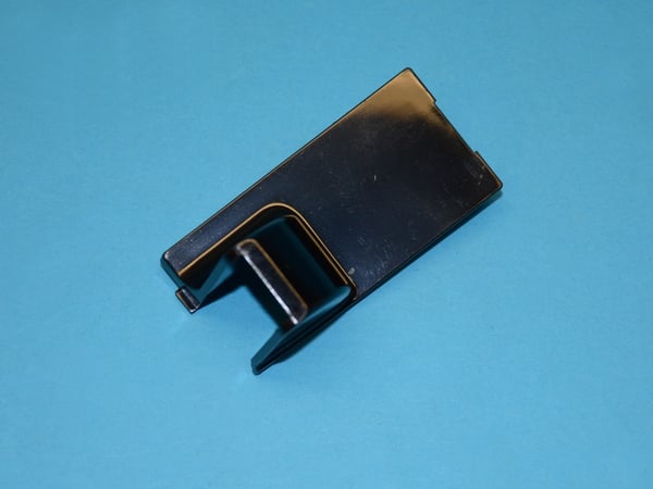 Hinge Cover Upper L 6N-B 9004
