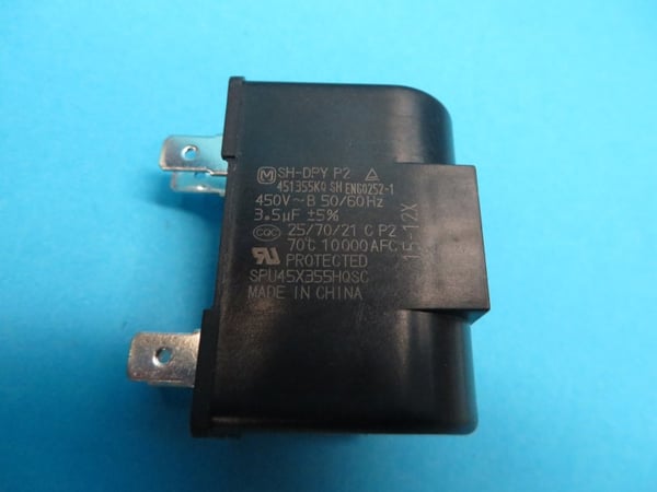Capacitor 3,5UF 450V"