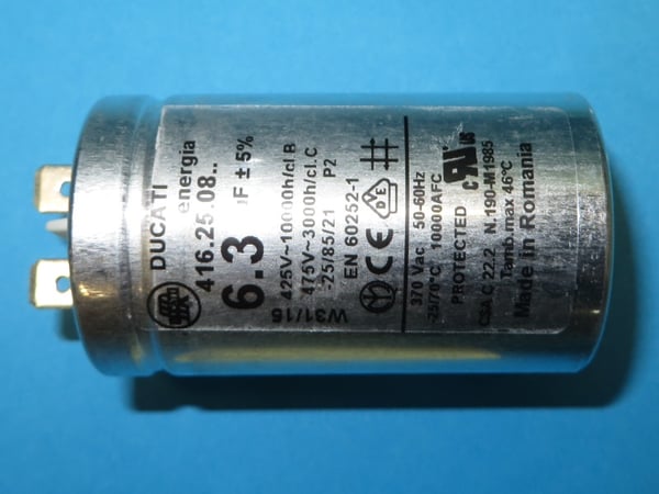 Capacitor 6,3MF 450V"
