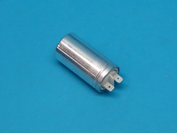 Capacitator 5MF