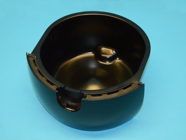 Pot With Handle Assembly