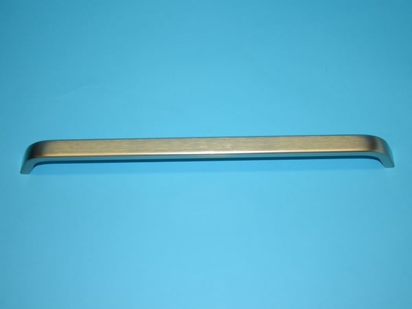 Handle 600 Cyl Brushed