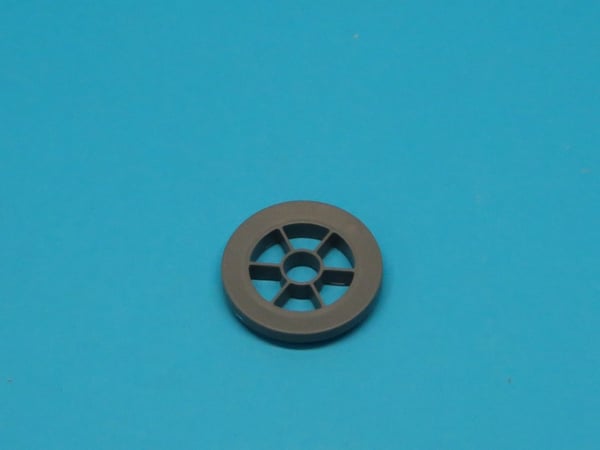 Manifold Nut