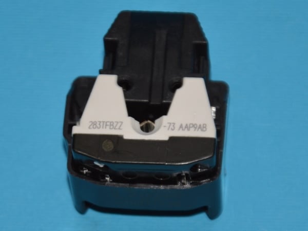 Conection Box 8EA14E61-02/4TM283TFBZZ