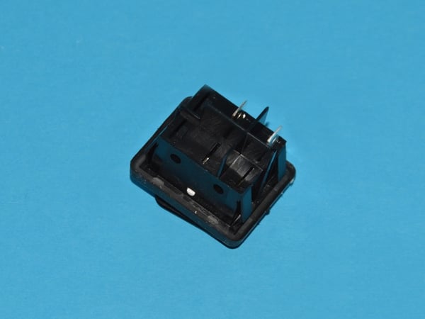 Switch B4MASK Everel