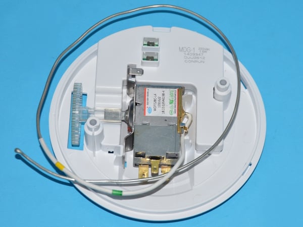 Thermostat With Lighting