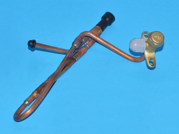 Throttle Element With Pipes