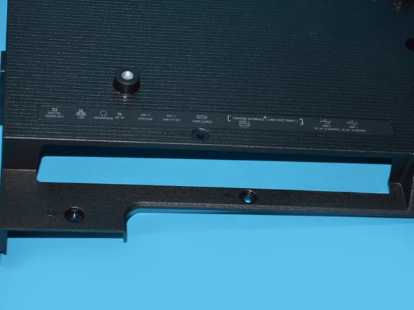 Back Cover UK 40A35EEVS(1100)