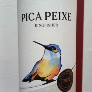 glass of red wine Pica Peixe