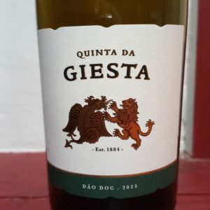 glass of white wine Giesta