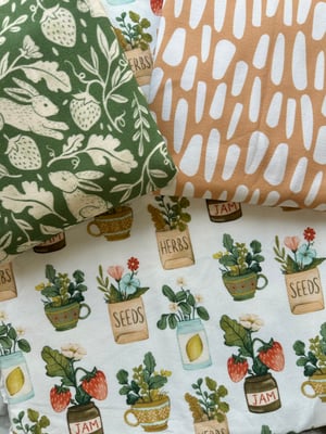 Pre-Printed Knit Fabric Scrap Box (small)