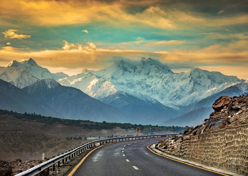 11 Days Lahore Islamabad Hunza Skardu