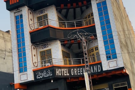 Green Land Hotel