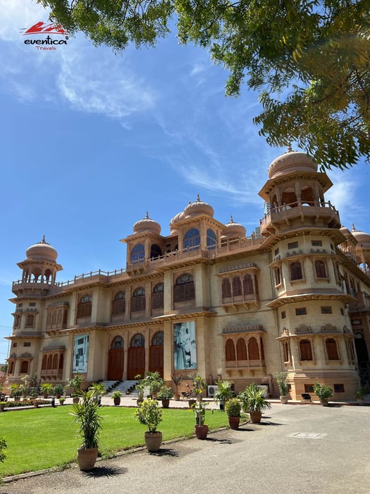 11-Day Karachi, Sehwan, Multan & Lahore Tour