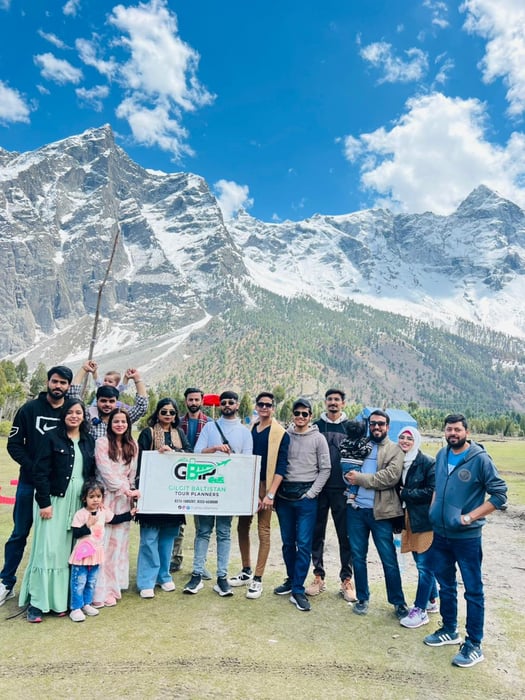 5-Day Hunza, Naltar & China Border Tour