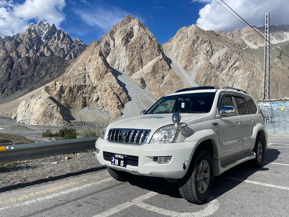 13-Day Majestic Tour of Lahore, Skardu and Hunza