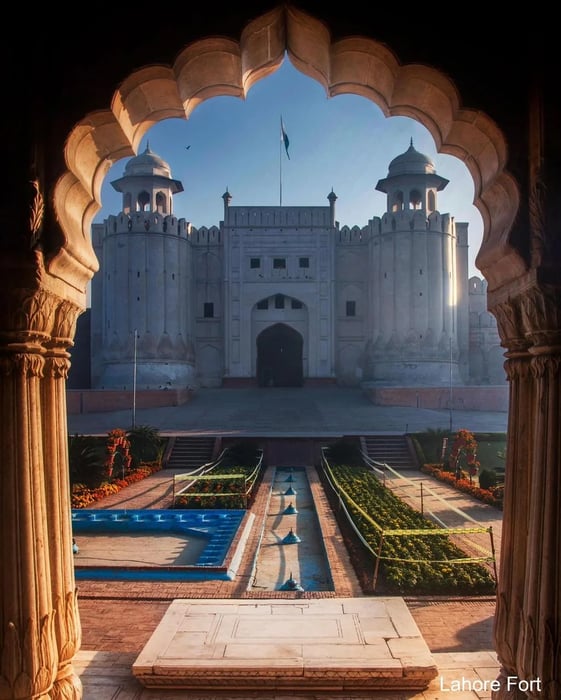 11 Days Lahore Islamabad Hunza Skardu