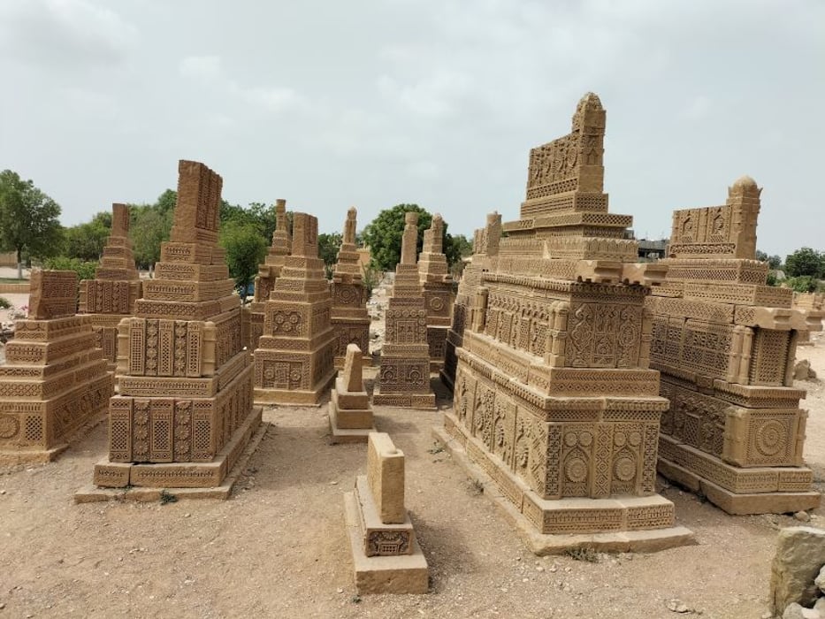 Thatta UNESCO Sites Tour From Karachi