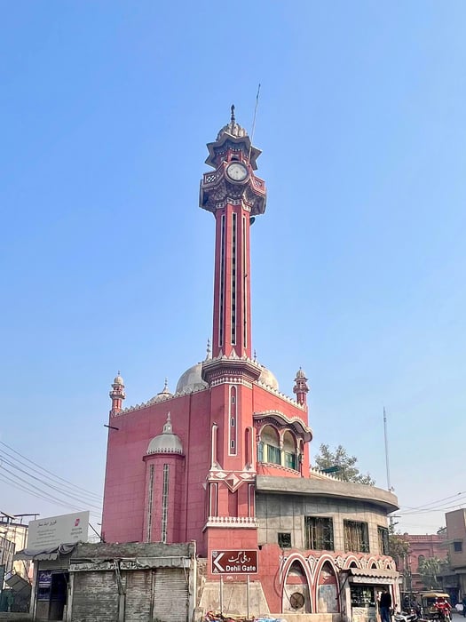 11-Day Karachi, Sehwan, Multan & Lahore Tour