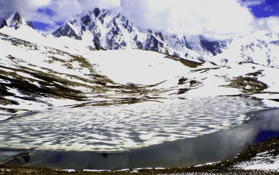 Rush Lake Trek: Pakistan's Highest Alpine Lake