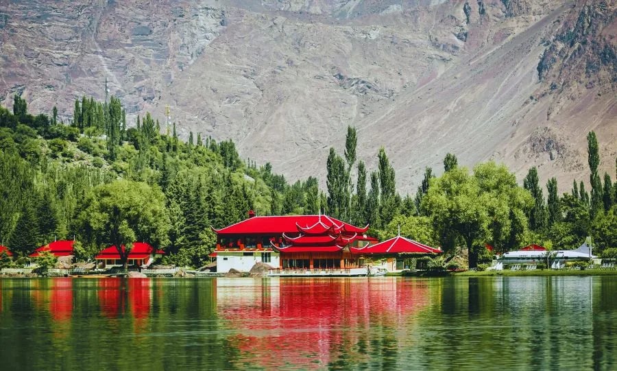 09 Days Majestic Skardu & Hunza Valley Tour