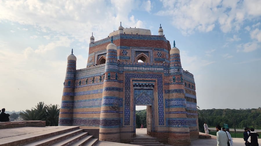 Islamabad to Kashgar via Karakoram Highway