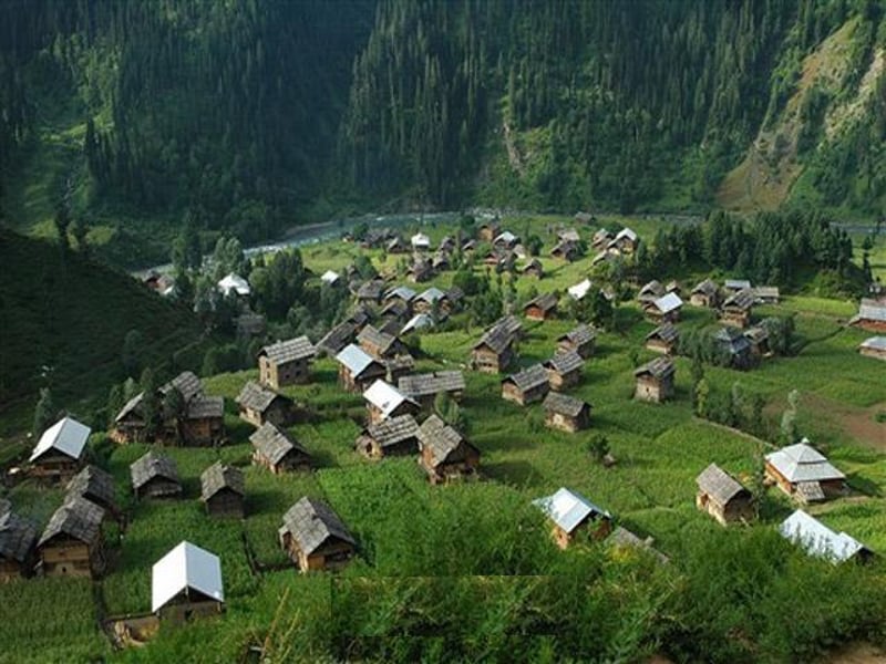 4-Day Neelum Valley: Keran, Sharda, and Pir Chinas