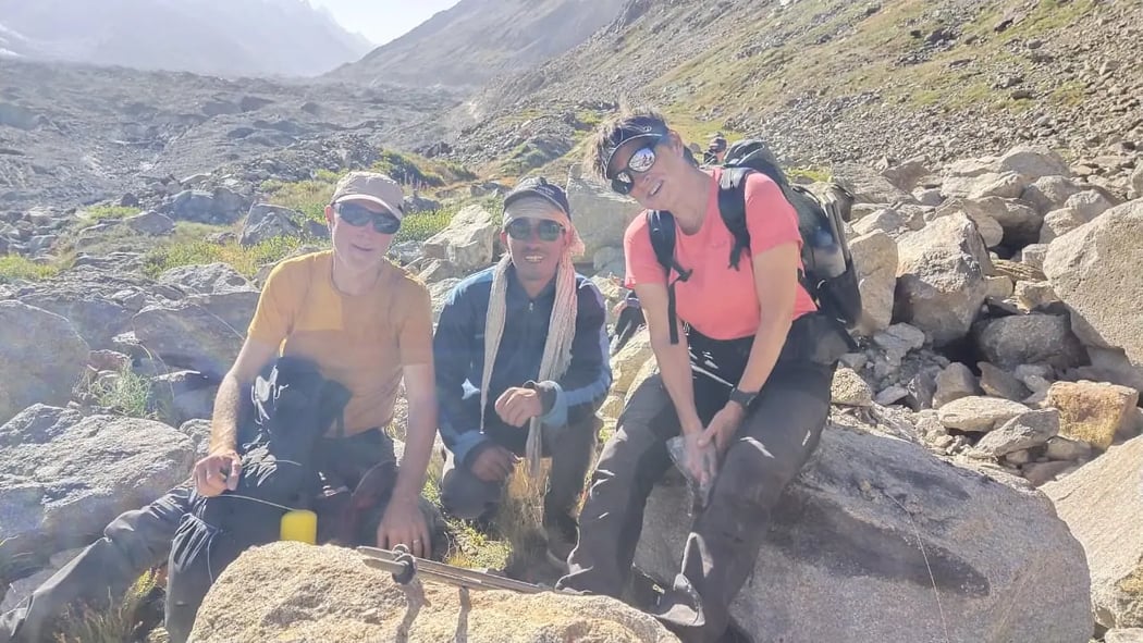 Snow Lake & Hisper La Trek - 4,877m