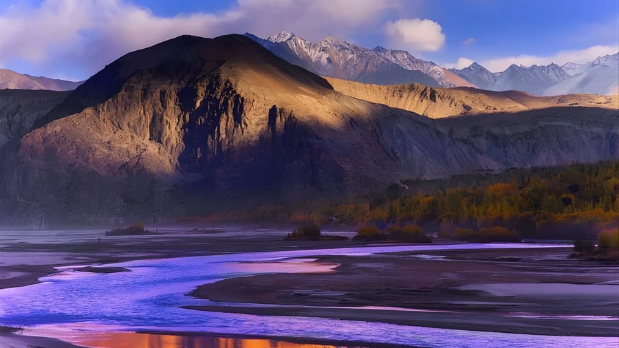 09 Days Majestic Skardu & Hunza Valley Tour