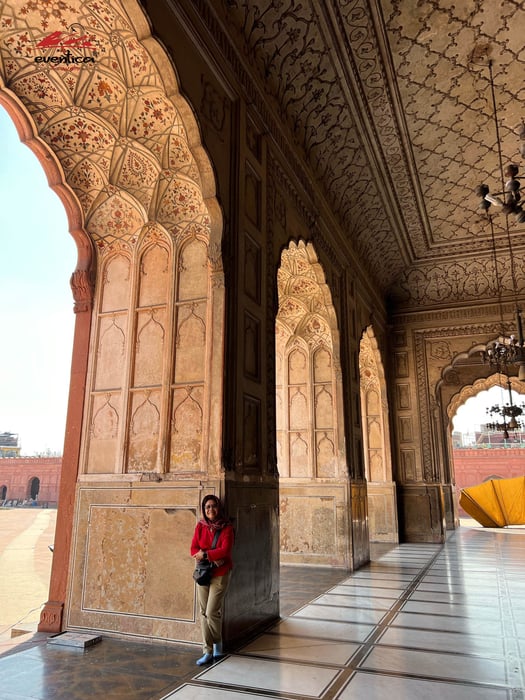 11-Day Karachi, Sehwan, Multan & Lahore Tour