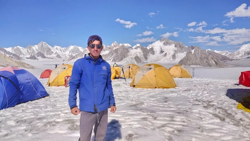 Snow Lake & Hisper La Trek - 4,877m