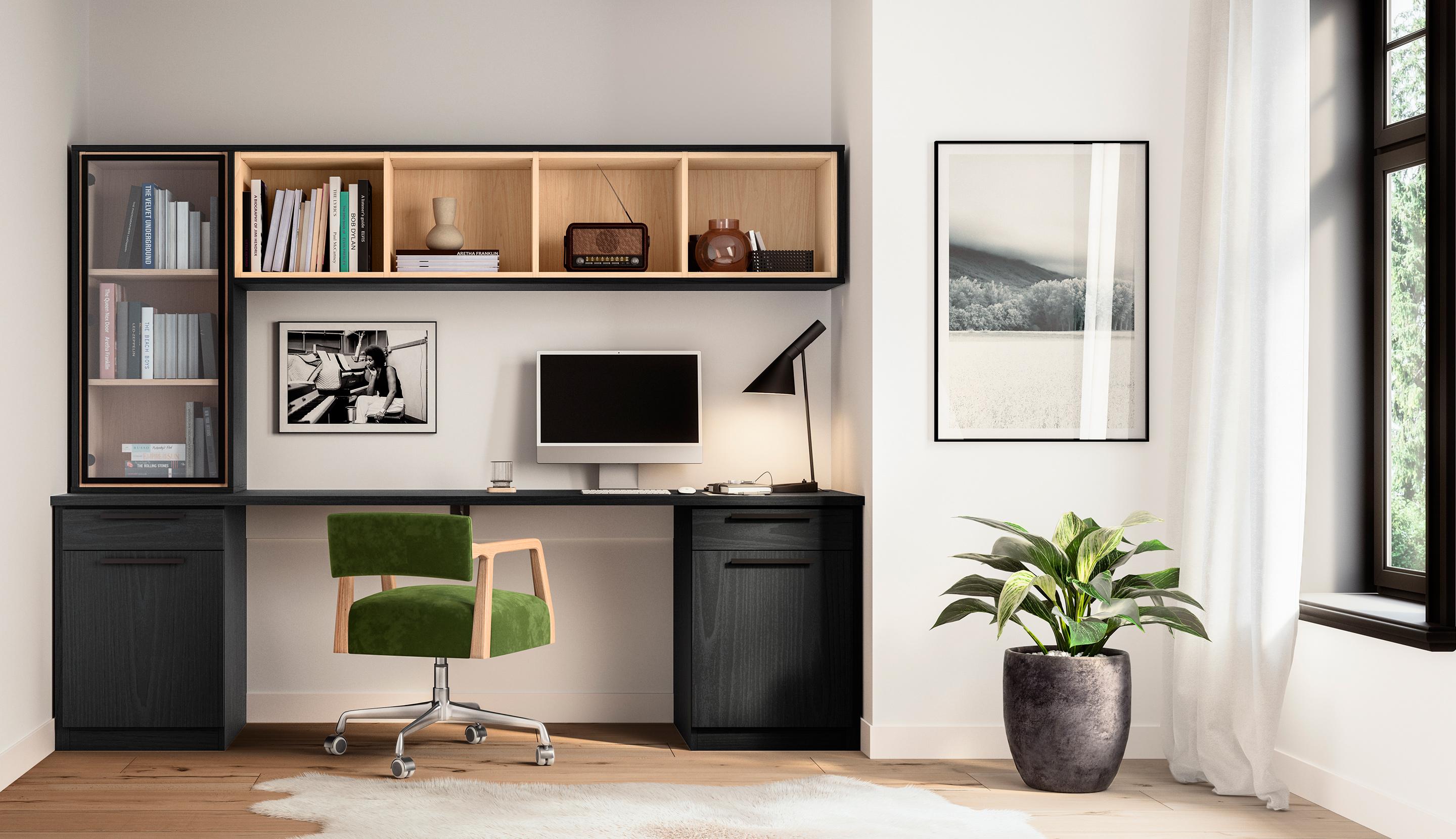 Después de un diseño de oficina en casa instalado con gabinetes, escritorio, estantes y cajones personalizados de California Closets