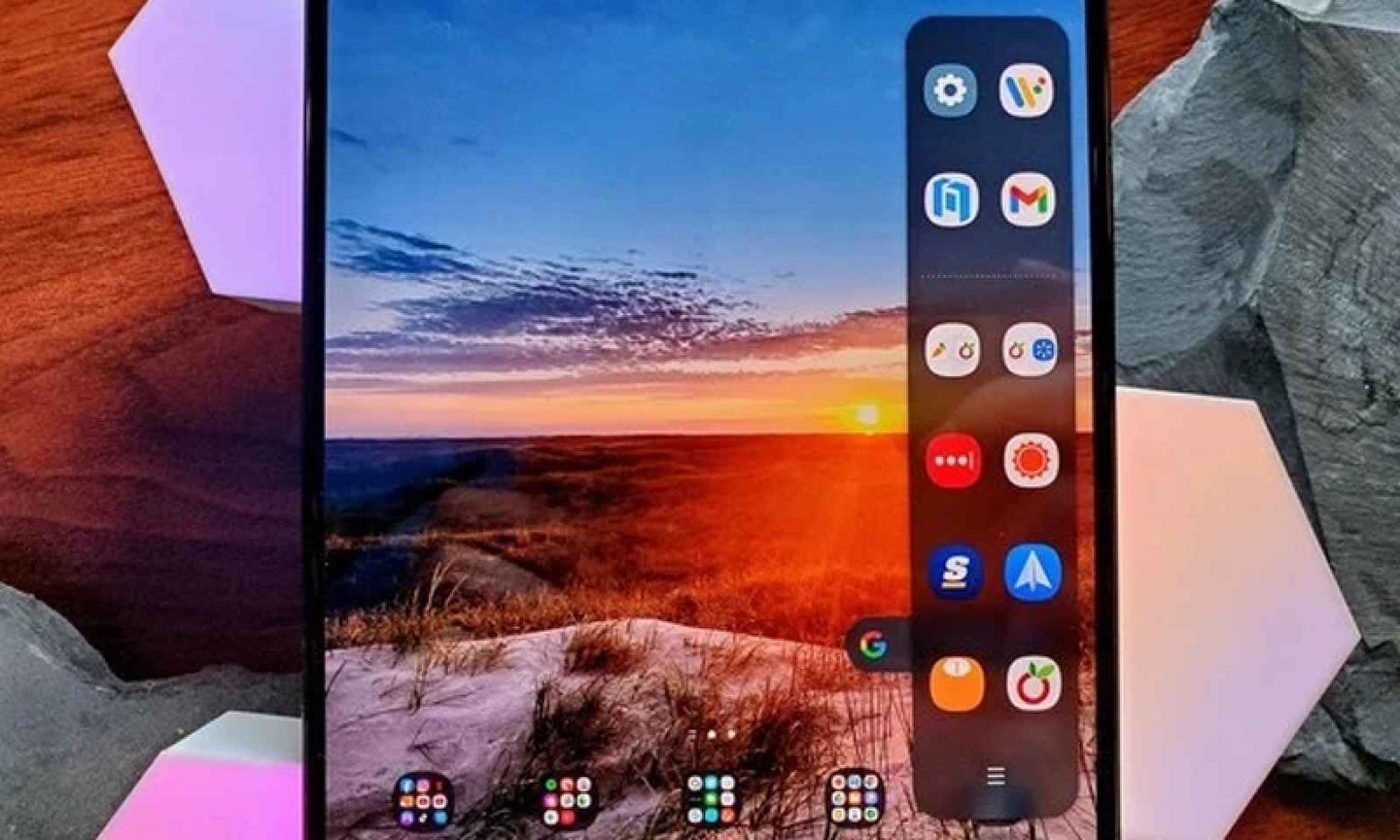 Samsung Galaxy Z Fold 3'te kenar paneli nasıl sabitlenir? 65 Samsung Galaxy Z Fold 3'te kenar paneli nasıl sabitlenir?