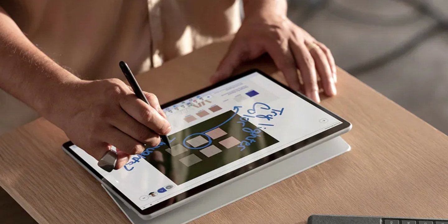 Microsoft'un Chromebook rakibi Surface SE yolda
