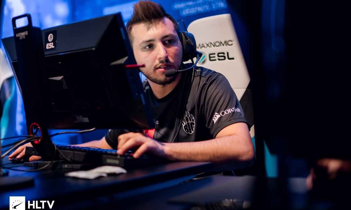 Twitch yayıncısı Xantares'in Twitch hesabı banlandı 65 Twitch yayıncısı Xantares'in Twitch hesabı banlandı