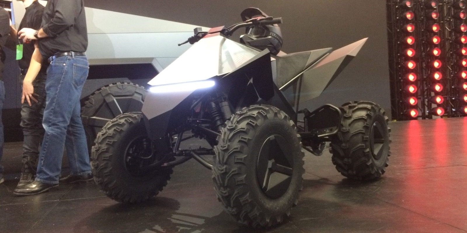 Tesla, çocukların kullanabileceği yeni ATV modelini (Cyberquad) satışa çıkardı 66
