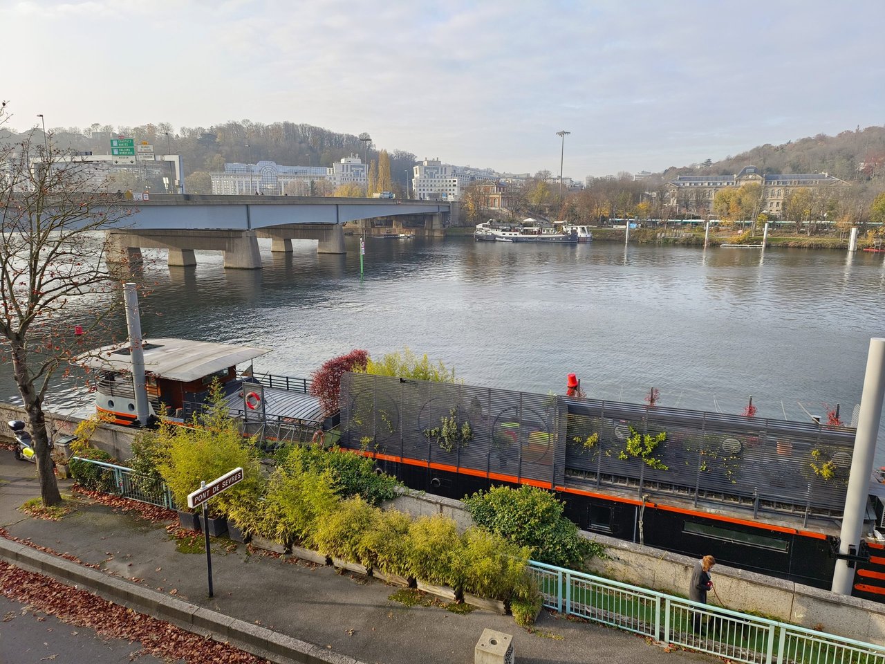 Vivo X70 Pro'nun kamerası iPhone 13'ü geride bıraktı 2 Vivo X70 Pro dis mekan goruntusu mukemmel renk iyi pozlama ve dinamik aralik