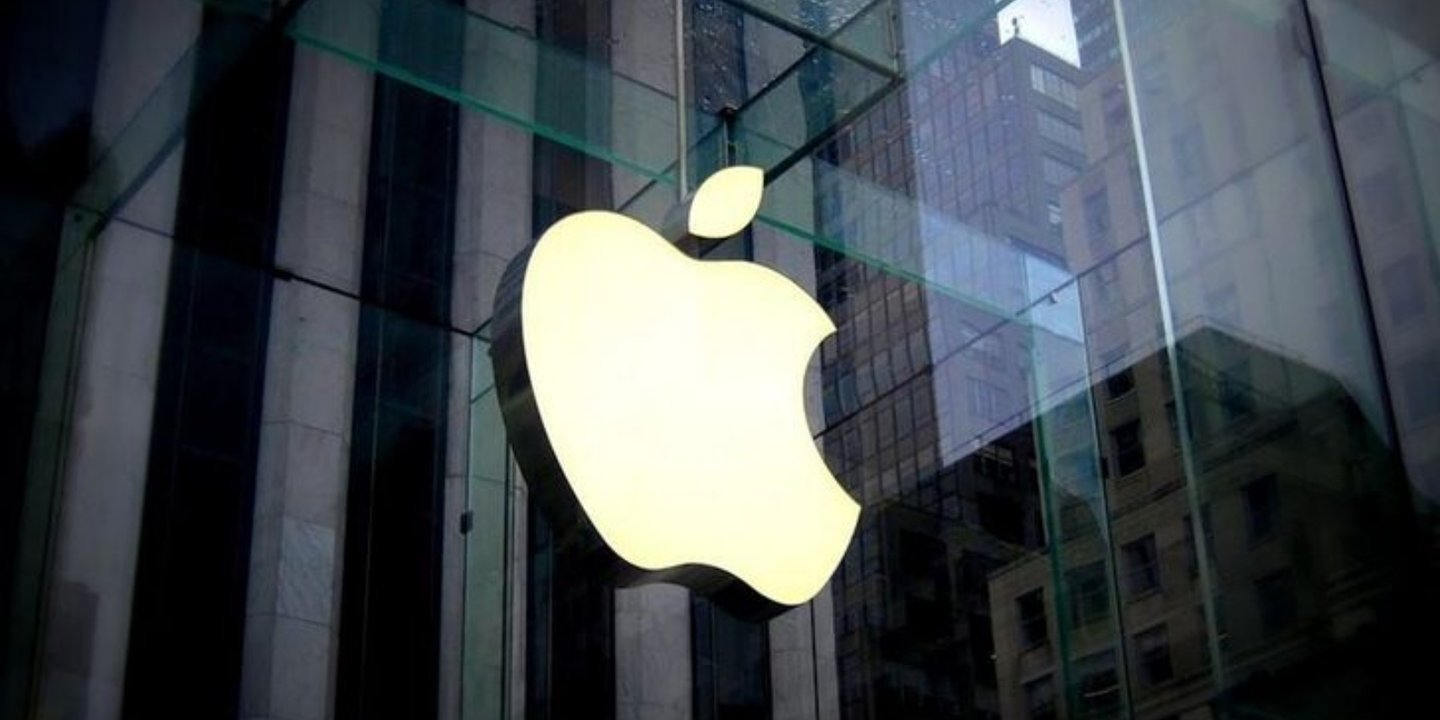 Apple 17 mağazasını yeniden açıyor
