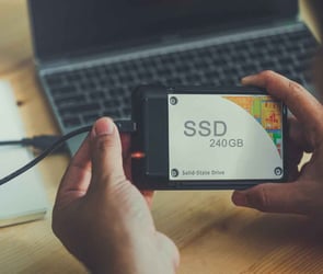 SSD bellek neden hızlı çalışır ?