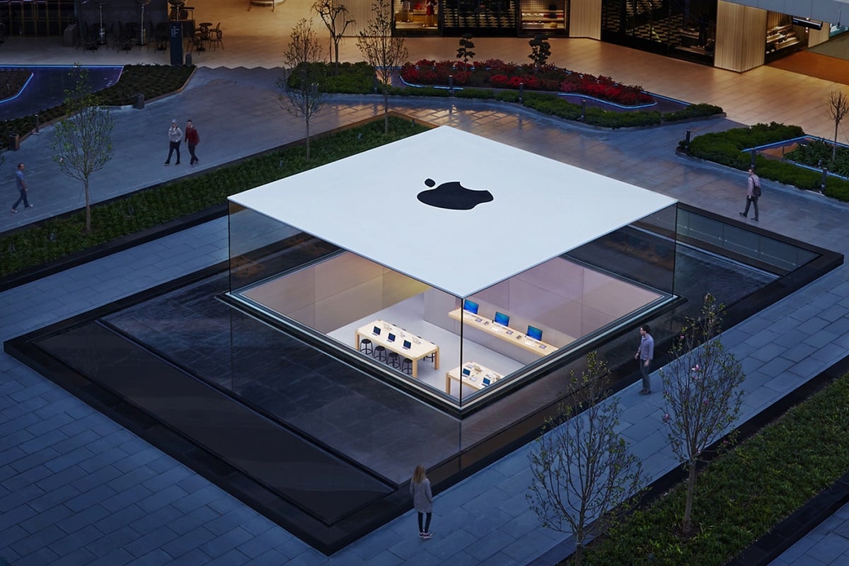 Apple Store, kısa bir süreliğine kapatıldı 2 4 3