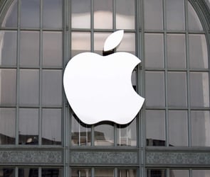 Apple Rusya App Store'undaki reklamlarını iptal etti