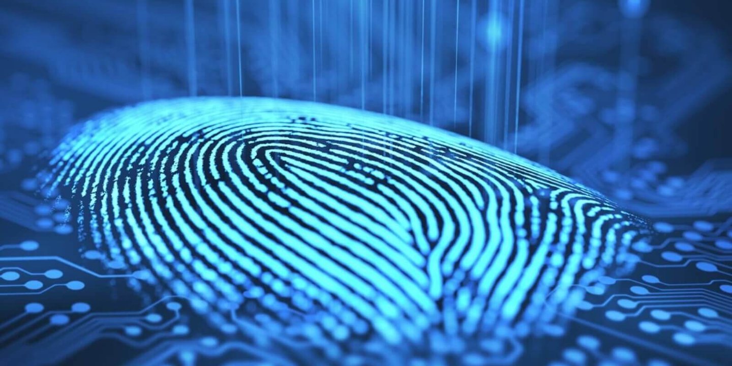 Parmak izi okuyucu, plaka tanıma sistemi ve otomatik bariyer