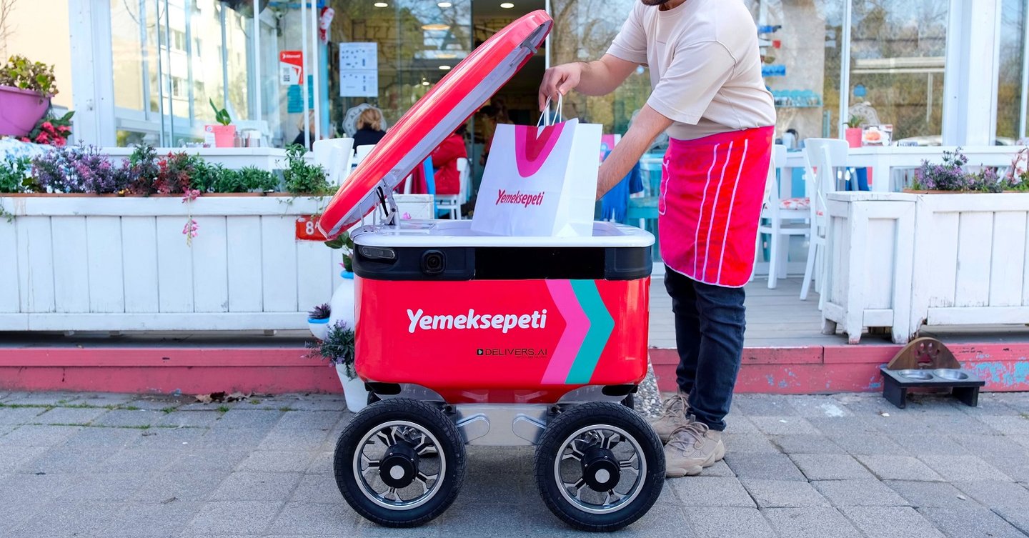 Yemeksepeti'nde YEBO robotlar ile teslimat süreci başlıyor 65