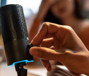 JBL'den oyunculara özel mikrofon: Quantum Steam