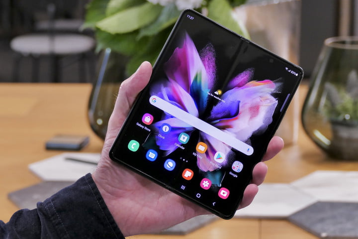 2022'nin en iyi katlanır akıllı telefonları hangileri? 67 galaxy z fold 3