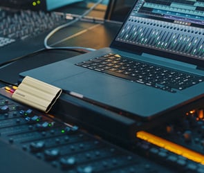 Samsung düşmeye dayanıklı yeni taşınabilir SSD'yi tanıttı