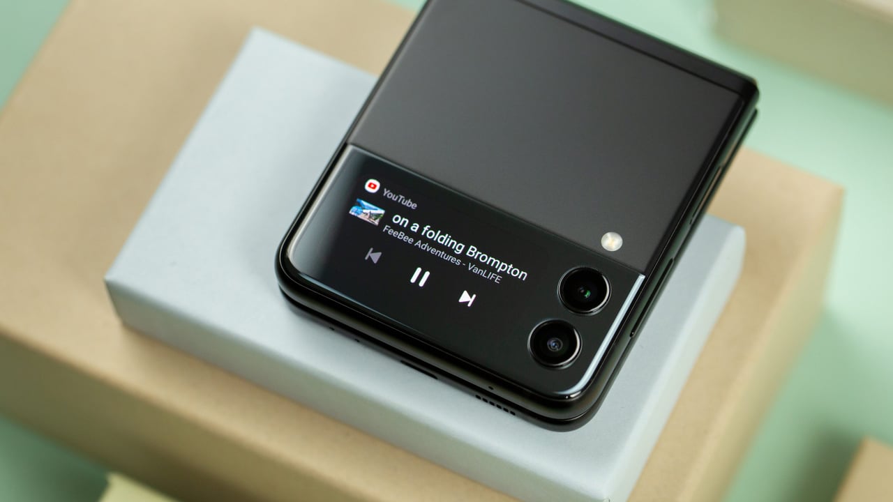 Galaxy Z Flip 4'den yeni görseller ortaya çıktı 65